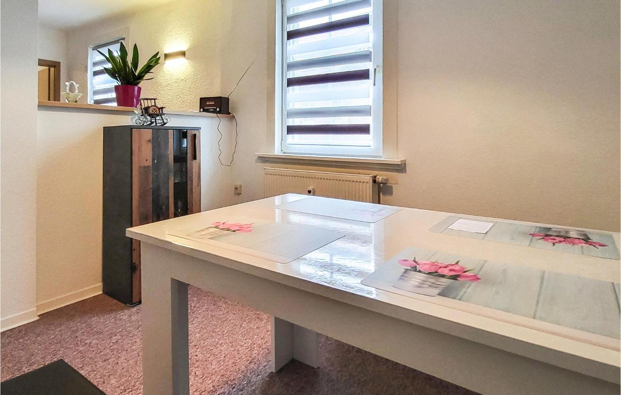 2 Bedroom Nice Apartment In Friedrichroda Buitenkant foto